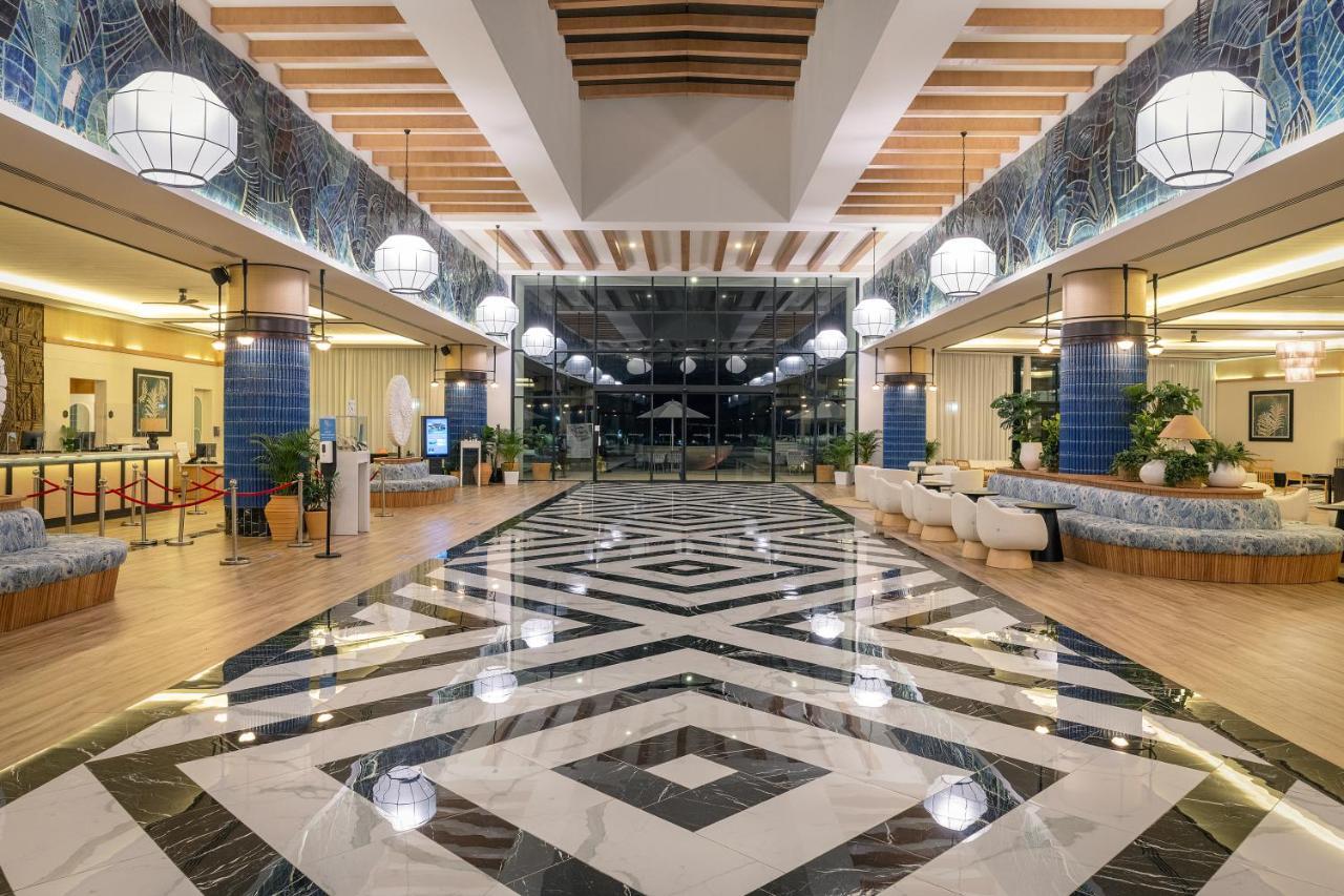 Отель Ocean Eden Bay (Adults Only) Spring Rises Экстерьер фото Lobby