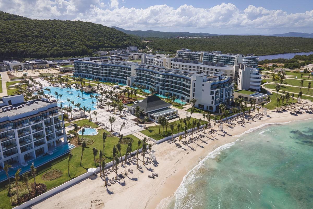 Отель Ocean Eden Bay (Adults Only) Spring Rises Экстерьер фото Hard Rock Hotel in Montego Bay, Jamaica